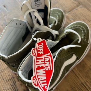 NWT high-top Vans